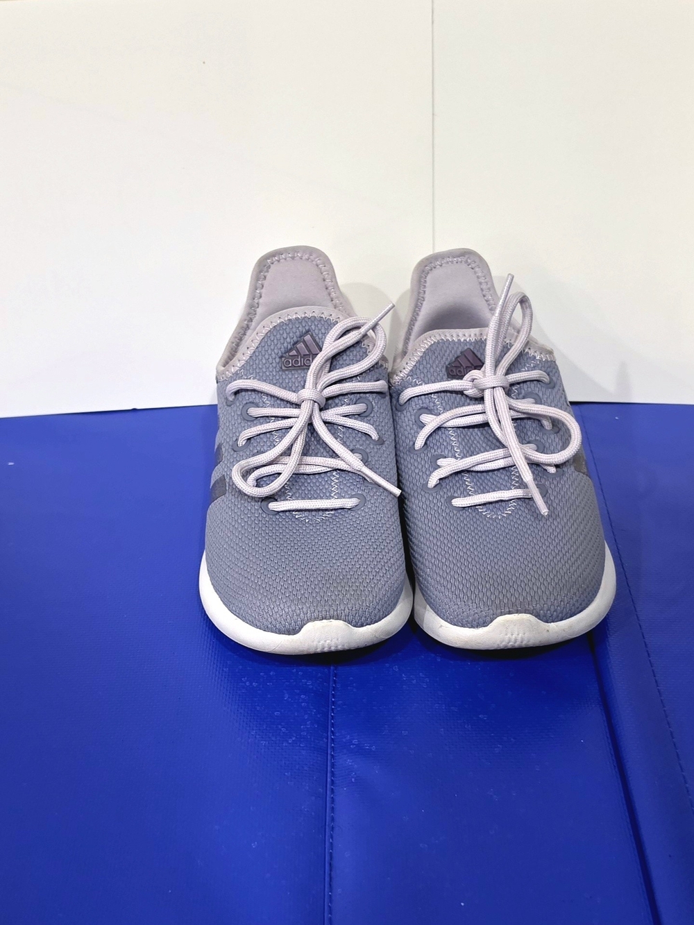 Adidas Unisex-Child Cloudfoam PureSneaker
Walking Shoes - Silver/Violet